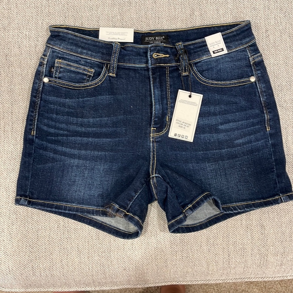 Judy Blue mid rise shorts